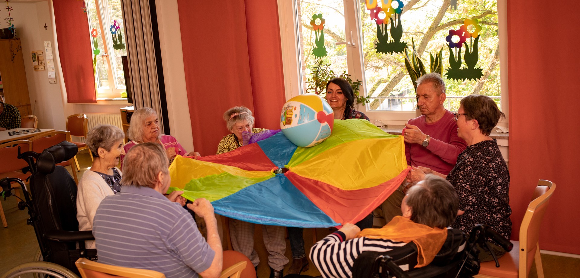 Gruppenfoto bei der Beschäftigungstherapie.